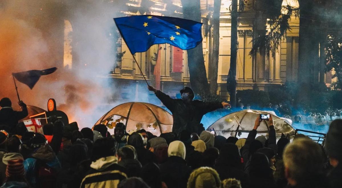 Wybory prezydenckie w Gruzji. Ogromny protest w Tbilisi