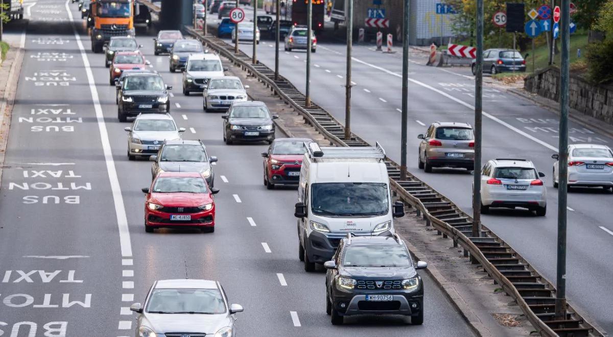 Lepiej nie zwlekać z wymianą opon. "Warunki mogą być bardzo trudne"