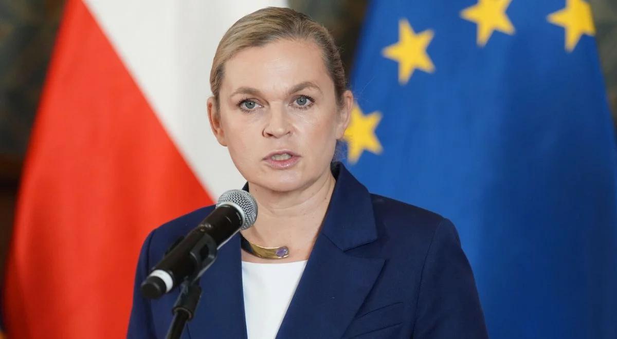 Nowe ramowe plany nauczania. Barbara Nowacka podpisała dokument