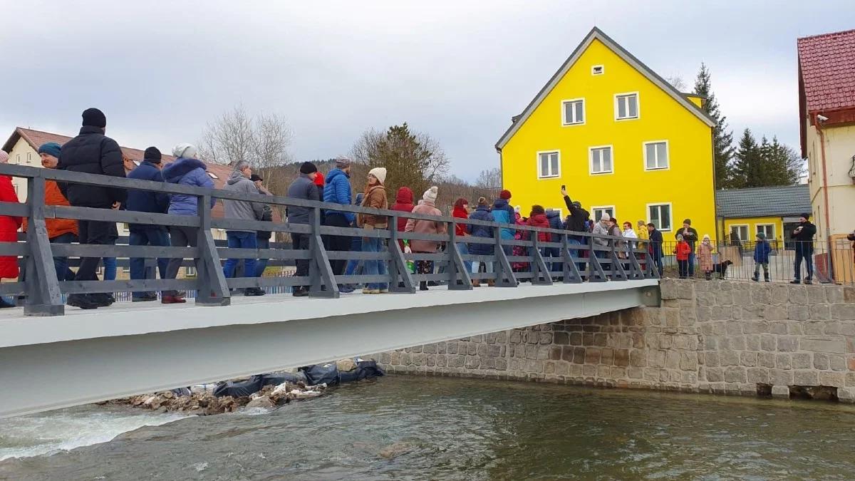 Lądek-Zdrój: biznesmen wziął sprawy w swoje ręce. Odbudował dwie kładki