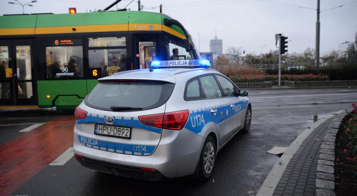 Motorniczy pobity w Poznaniu. Stanął w obronie kobiety, którą "rzucano o wiatę"