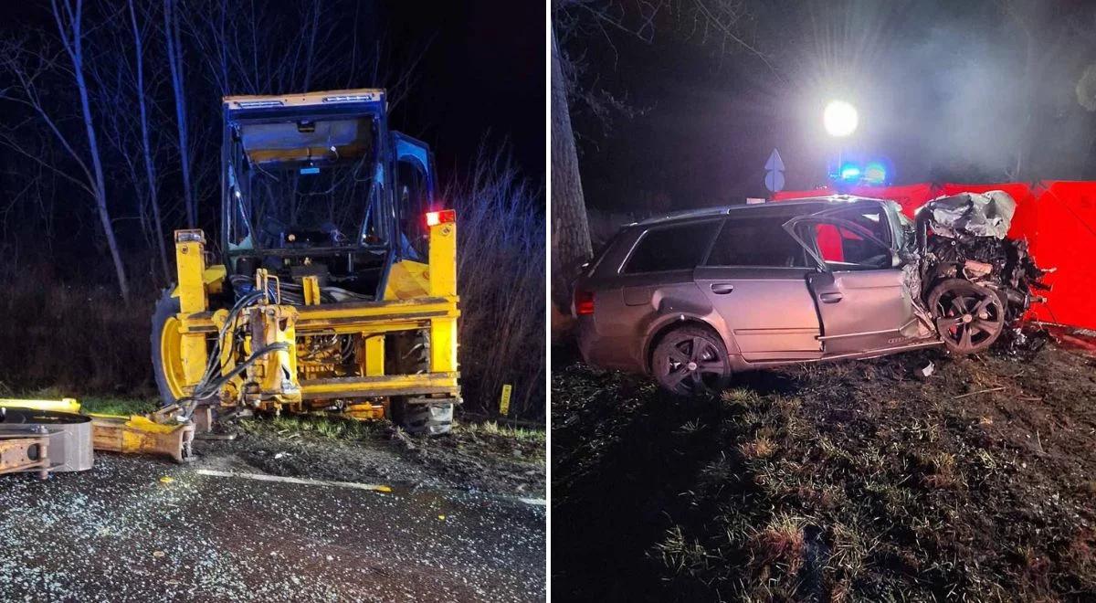 Samochód rozbił się o koparkę, kierowca nie przeżył. W środku trzy pijane osoby