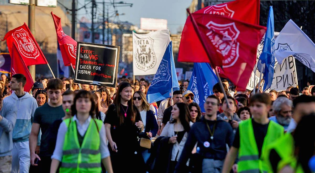 W Serbii wstrzymano ruch kolejowy. Fałszywy alarm czy rząd boi się protestu studentów?