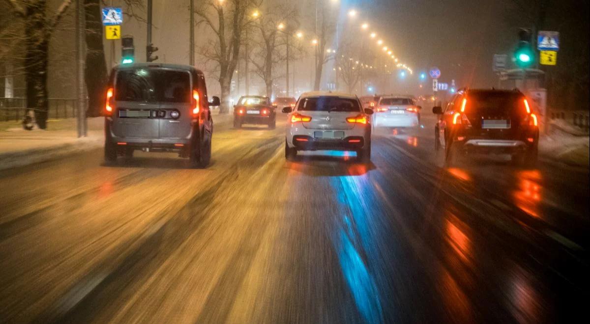 Pogoda nie będzie łaskawa dla kierowców, w nocy będzie bardzo ślisko. Są ostrzeżenia IMGW