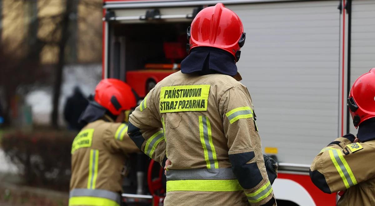 Pożar budynku mieszkalnego. Ewakuacja mieszkańców, 2 osoby w szpitalu