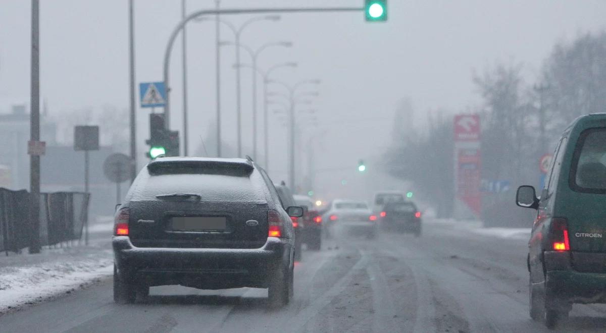 IMGW nie ma dobrych wieści. "Szklanka" na drogach