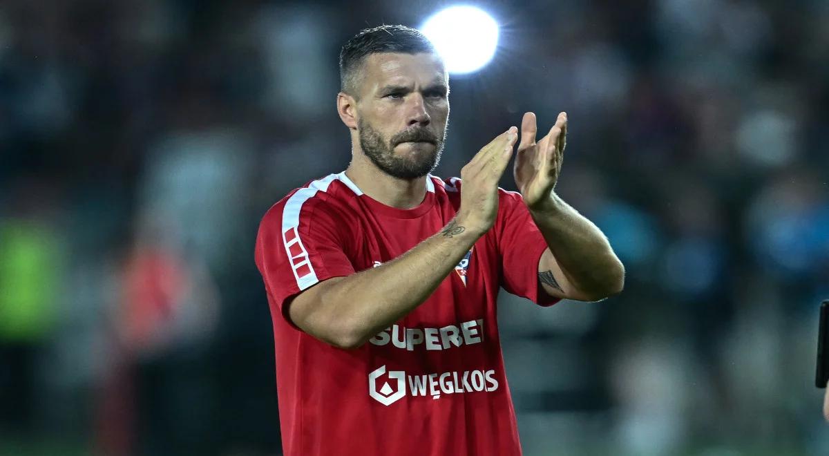 Lukas Podolski pożegnał się z kibicami w Kolonii. "Niebo płakało, ja też pokazałem emocje"