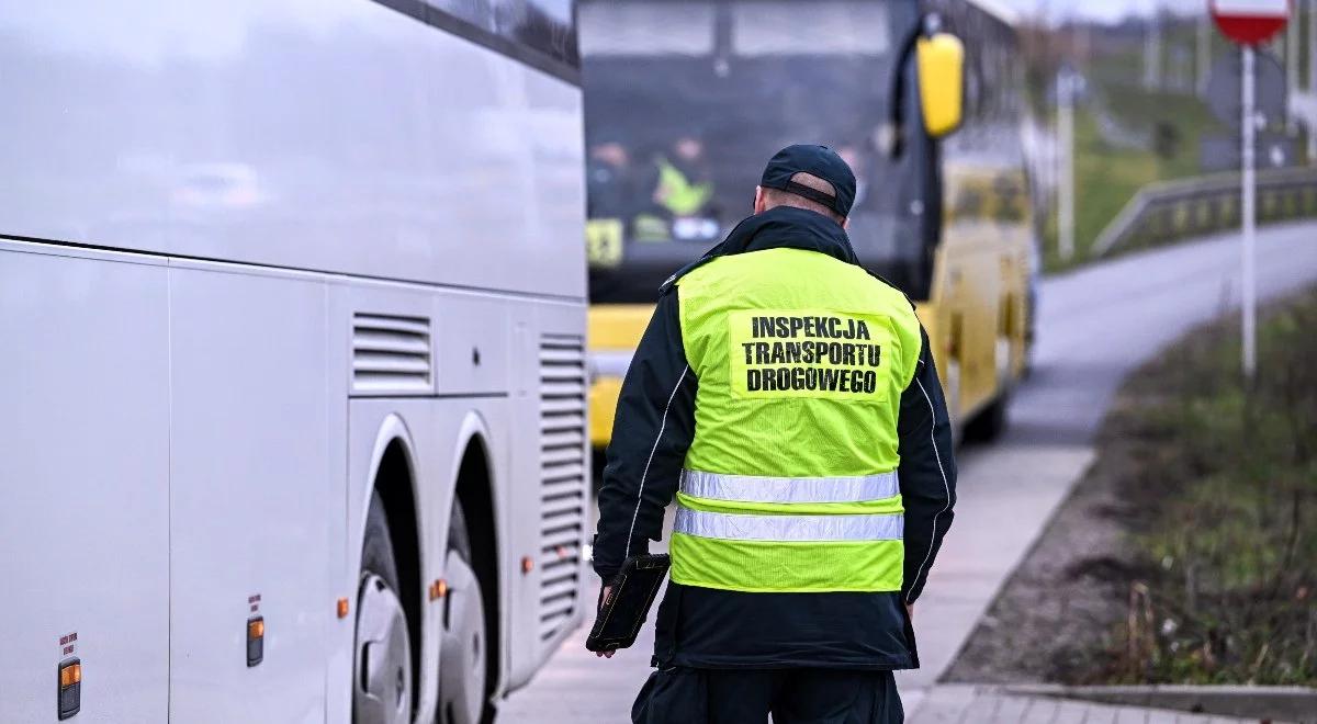 Przyjechał po dzieci autokarem. Był kompletnie pijany